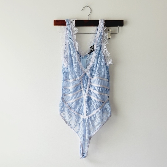 3/$25 🍓 Celebrity Fashion blue laced‎ thong sexy bodysuit size M - Picture 1 of 5